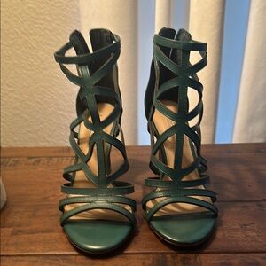 Chic Green Strappy Heels